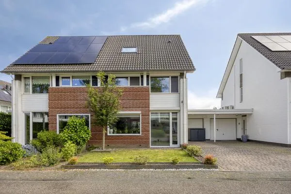Tussenwoning te koop: Malaxisbeek 8, Helmond