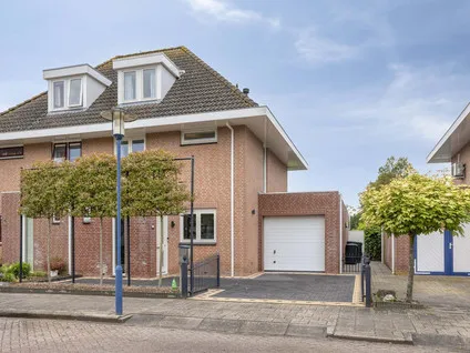 Twee-onder-één-kap te koop: Maluslaan 20, Scherpenisse Scherpenisse