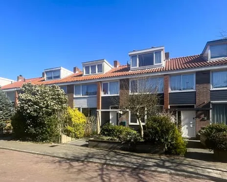 Tussenwoning te koop: Maluslaan 34, Populierenbuurt Amstelveen
