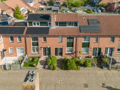 Tussenwoning te koop: Mandarijngaard 22, Gaarden Spijkenisse