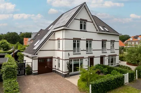 Twee-onder-één-kap te koop: Mandelalaan 3, Zon en Schild Amersfoort