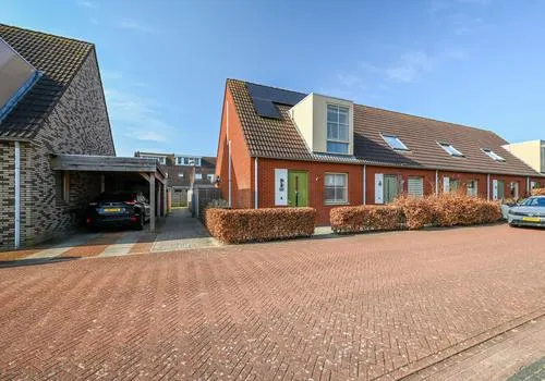 Hoekwoning te koop: Mangaan 11, Buurt 4 Zeewolde