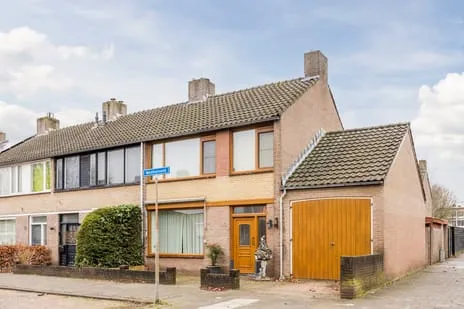 Hoekwoning te koop: Manhuisveld 17, Breda