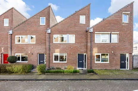 Tussenwoning te koop: Mannagraslaan 4, Eekmaat West Enschede