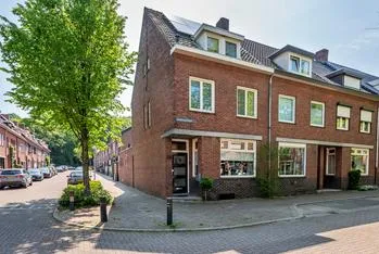Hoekwoning te koop: Manresastraat 28, Jezuïtenbuurt Venlo