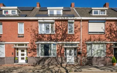 Tussenwoning te koop: Manresastraat 35, Jezuïtenbuurt Venlo
