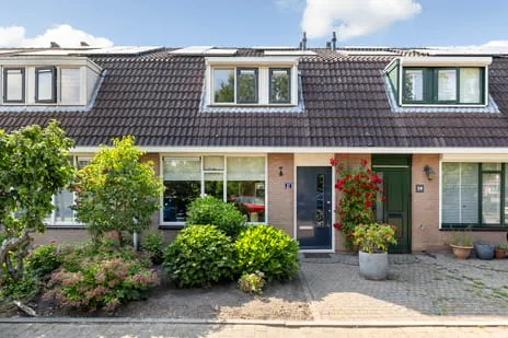 Terraced house for sale: Mansardehof 17, Woudhuis Apeldoorn
