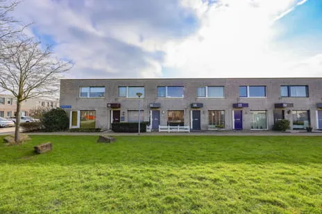 Tussenwoning te koop: Mantegnaplantsoen 16, Tussen de Vaarten Z.- Zuidoost Almere