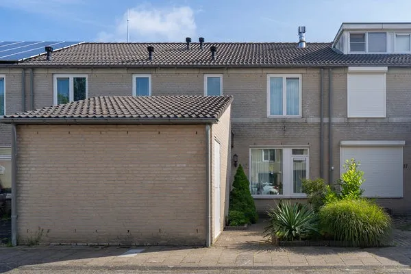 Tussenwoning te koop: Mantingestraat 39, Leeuwerik Zuid Tilburg