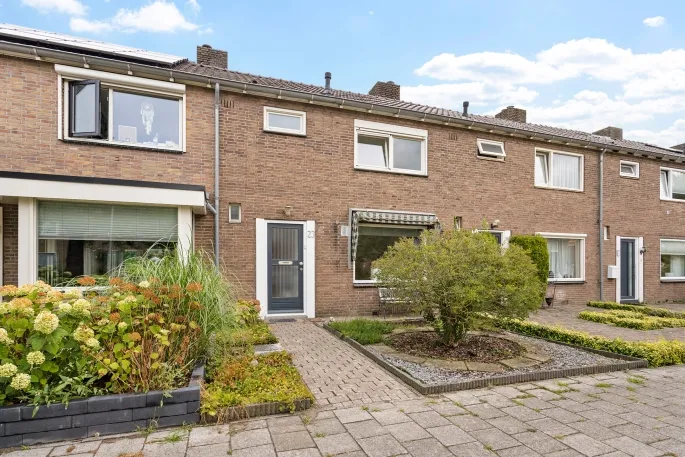 Terraced house for sale: Marathonstraat 23, Varvik-Diekman Enschede