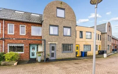 Tussenwoning te koop: Marco Poloroute 85, Columbuskwartier Noord Almere