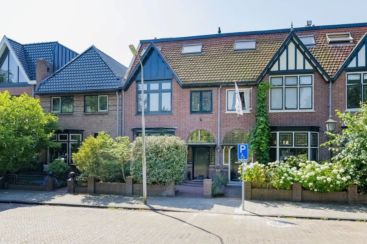Tussenwoning te koop: Marconistraat 14, Ijmuiden