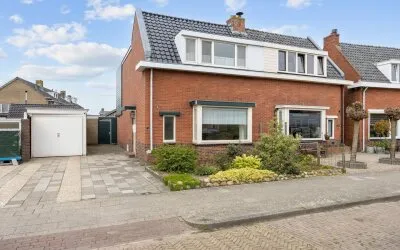 Twee-onder-één-kap te koop: Marcus Buschstraat 163, Over de Gracht Delfzijl