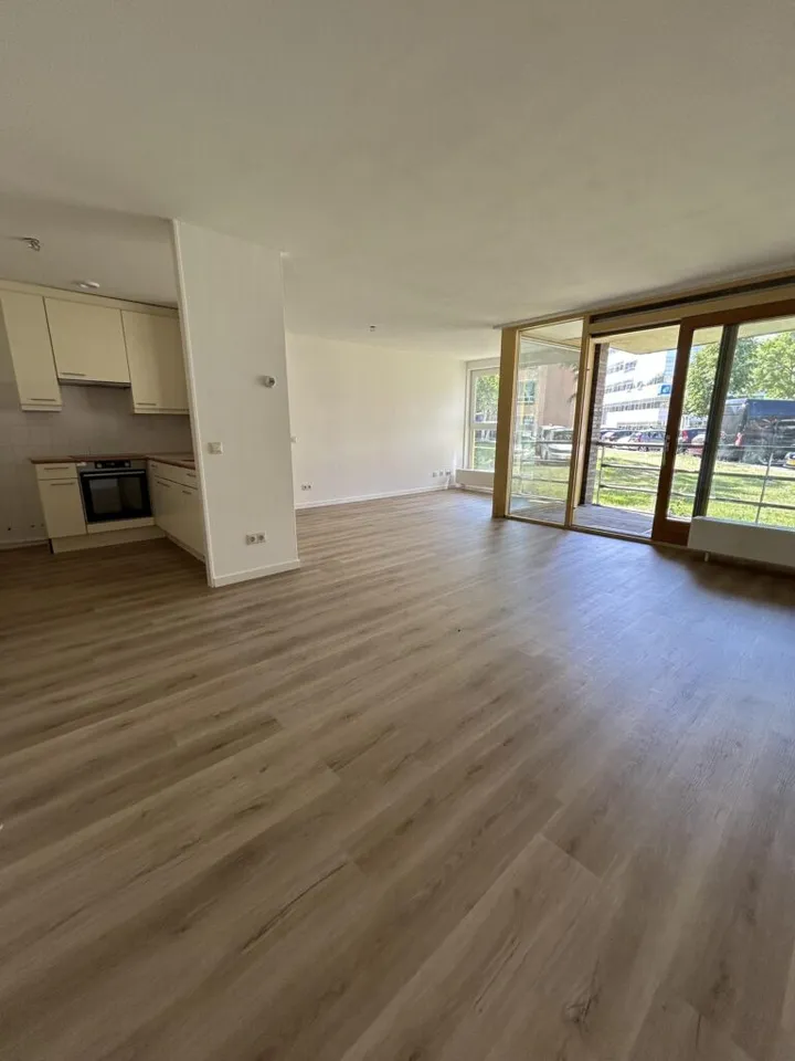 Appartement te huur: Marga Klompéhof 1, Centrum Stad Noord Almere