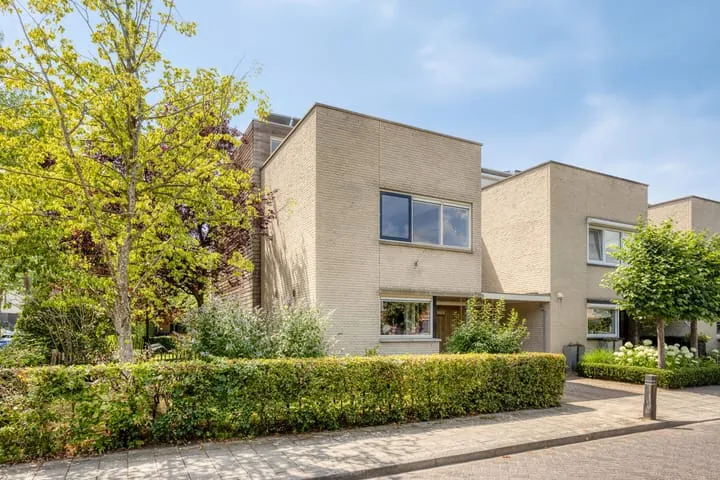Hoekwoning te koop: Marga Klompélaan 144, De Enk Zutphen