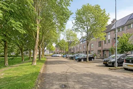 Tussenwoning te koop: Marga Klompésingel 58, Hoofddorp Toolenburg Oost Hoofddorp