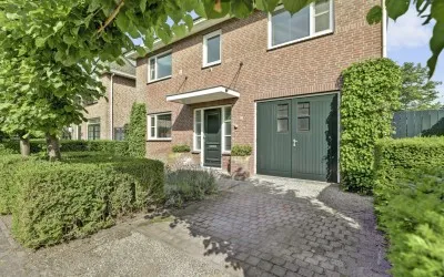 Vrijstaande woning te koop: Marga Klompéstraat 21, Ouwe Gouwe Gouda
