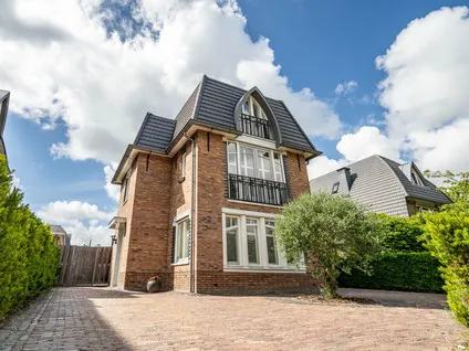 Vrijstaande woning te koop: Margaretha Fergusonhof 9, Krimwijk Voorschoten