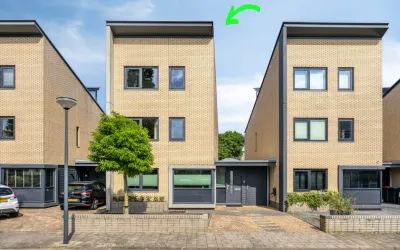 Terraced house for sale: Margrietberg 10, Weihoek-Oost Roosendaal