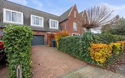 Tussenwoning te huur: Margrietlaan 37, Loyolaan en omgeving Vught