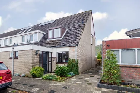 Corner house for sale: Margrietlaan 4, Poeldijk Noord Poeldijk