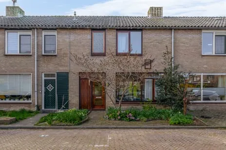 Tussenwoning te koop: Margrietlaan 5, Zwartewaal Zwartewaal