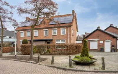 Twee-onder-één-kap te koop: Margrietlaan 78, Beisterveld Helmond