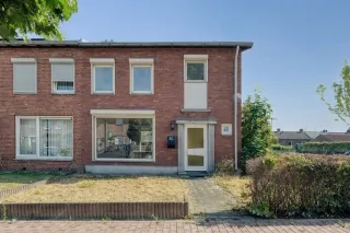 Hoekwoning te koop: Margrietstraat 24, Landgraaf