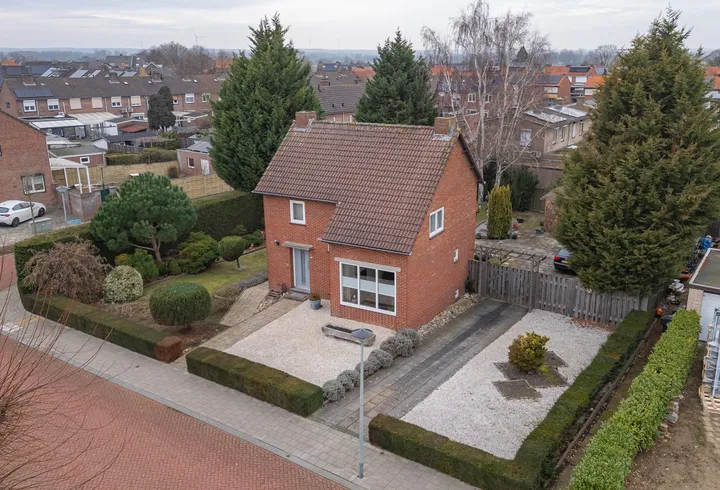 Vrijstaande woning te koop: Margrietstraat 25, Berg Urmond
