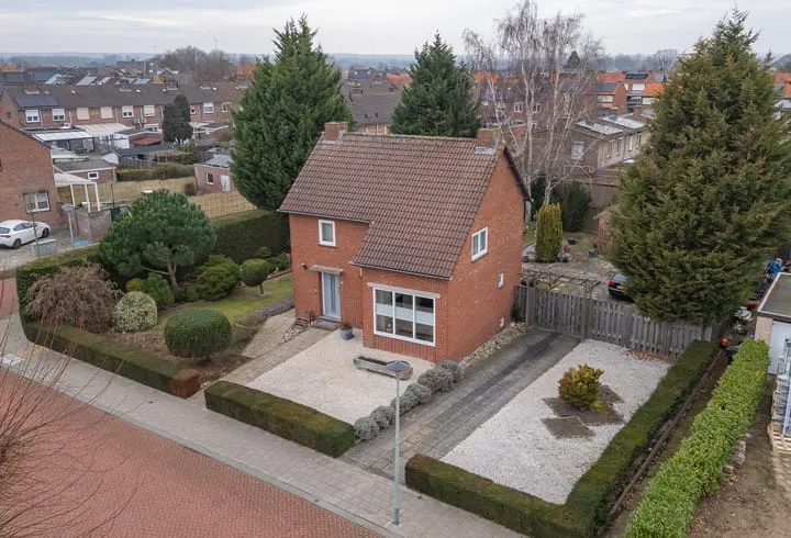 Vrijstaande woning te koop: Margrietstraat 25, Urmond