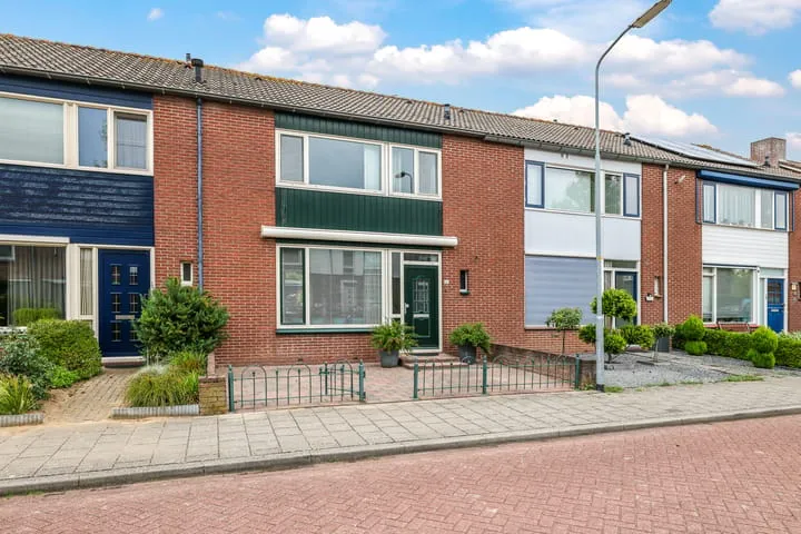Tussenwoning te koop: Margrietstraat 31, Zetten NoordWest Zetten