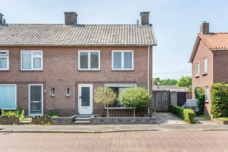 Semi-detached for sale: Margrietstraat 42, Etten Etten