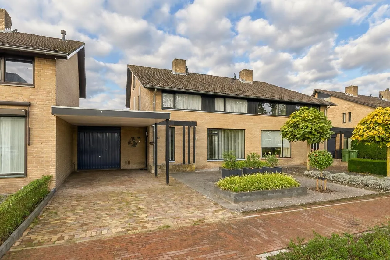 Tussenwoning te koop: Margrietstraat 66, Oost West En Middelbeers