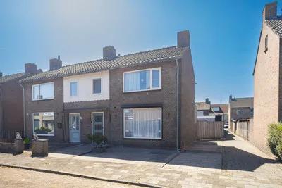 Twee-onder-één-kap te koop: Margrietstraat 7, Vrijhoeve Sprang-Capelle