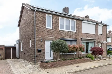 Twee-onder-één-kap te koop: Margrietstraat 9, Vaesrade Nuth