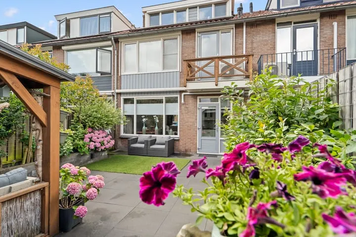 Tussenwoning te koop: Maria Louiselaan 6, Kasteelkwartier Ijsselstein
