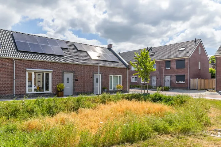Terraced house for sale: Maria Sträterstraat 4, Kerkrade-Centrum Kerkrade