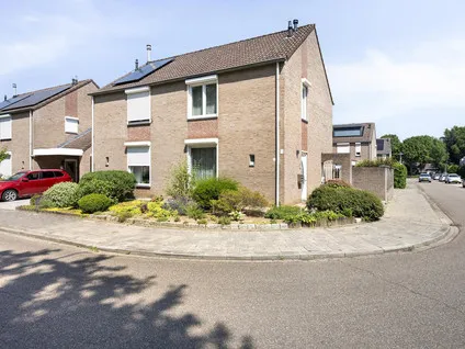 Corner house for sale: Maria van Bourgondiëstraat 1, Kemperkoul Sittard