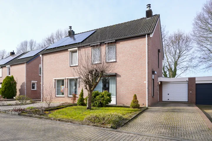 Tussenwoning te koop: Maria van Bourgondiëstraat 20, Kemperkoul Sittard