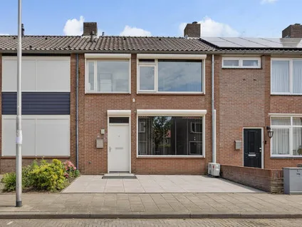 Tussenwoning te koop: Maria van Bourgondiëstraat 7, Hertogenbuurt Oss