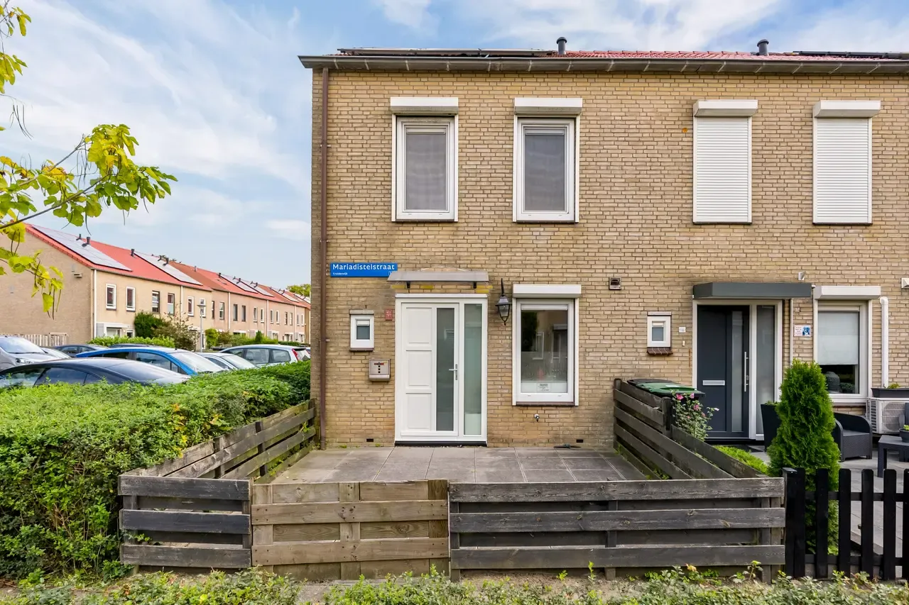 Hoekwoning te koop: Mariadistelstraat 18, Almere