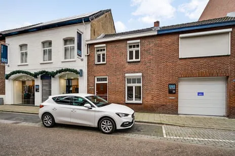 Tussenwoning te koop: Mariagardestraat 86, Binnenstad Roermond
