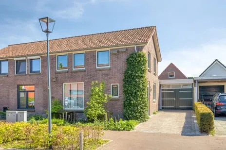 Twee-onder-één-kap te koop: Marialaan 31, Reusel Reusel
