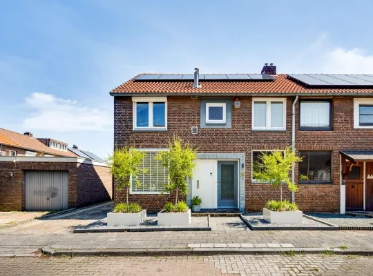 Twee-onder-één-kap te koop: Mariastraat 2, Beek Beek