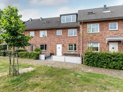 Tussenwoning te koop: Marie Curiestraat 32, Nobelhorst West Almere