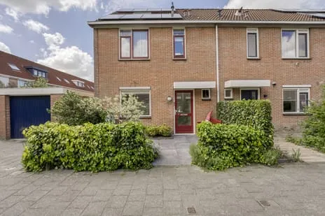 Hoekwoning te koop: Marie Houtmanstraat 19, Heuvelweg Alphen Aan Den Rijn