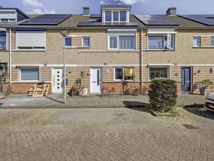 Tussenwoning te koop: Marie van Zeggelenstraat 39, Maaswijk-Zuidoost Spijkenisse