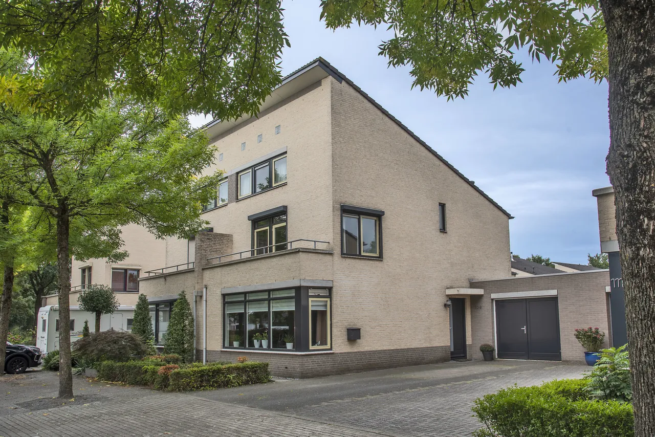 Tussenwoning te koop: Mariëndaal 109, Enschede