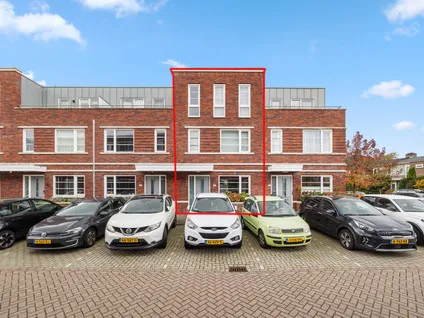 Tussenwoning te koop: Mariënpark 155, Raadhuiskwartier Leidschendam
