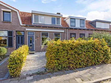 Tussenwoning te koop: Marietjespad 33, Middelharnis bomenbuurt Middelharnis